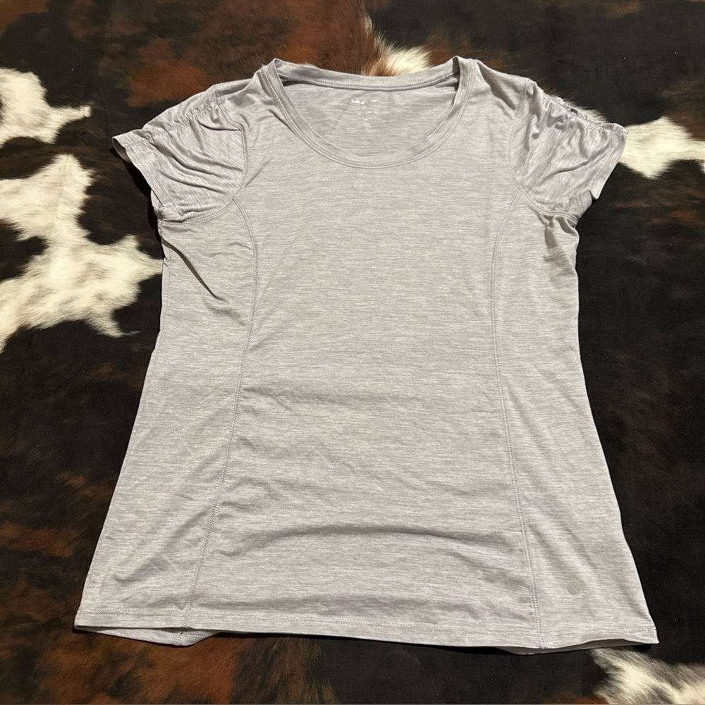 Layer 8 Light Gray Women's Short Sleeve Top